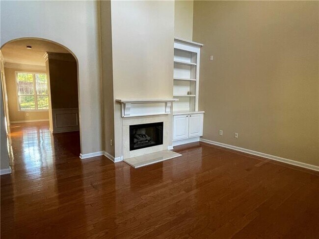 Building Photo - 945 Abbey Park Way