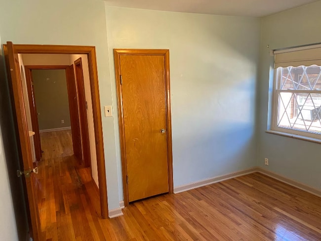 Foto del edificio - 420 W 3rd Ave