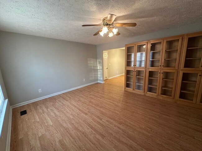 Foto del edificio - Beautiful 4 Bed 3 Bath Home in Murfreesboro