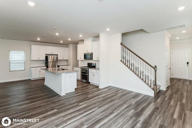 Foto del edificio - 4115 Honey Locust Dr