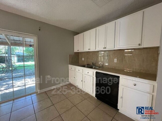Building Photo - House: Stevensdale Heights