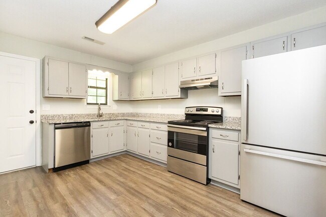 Foto del edificio - 1418 Baggett Rd