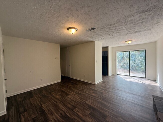 Foto del edificio - 540/542 Rustwood Dr