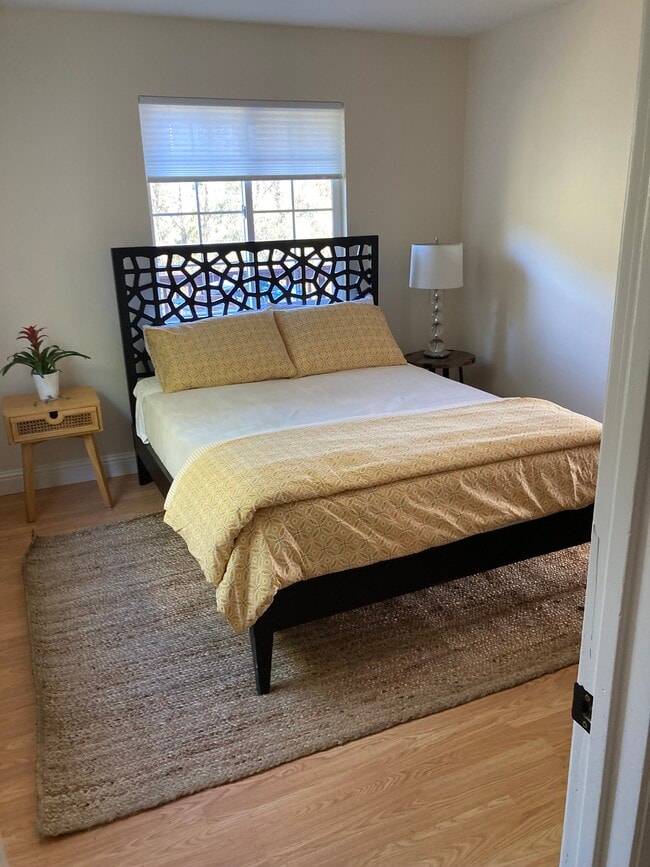 Foto del edificio - 490 El Granada Blvd