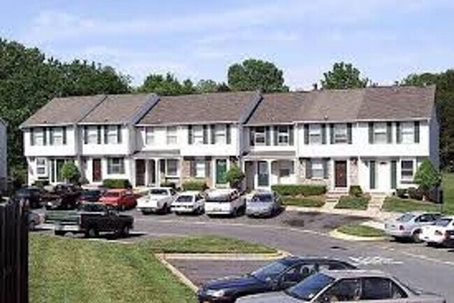 Photo - 529- LEX Apartment