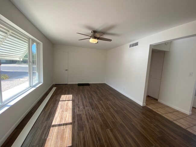 living room/hall - 3629 E Glenrosa Ave