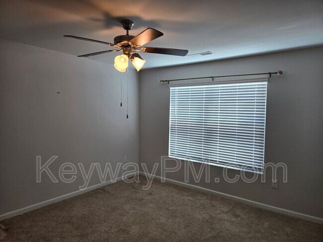 Foto del edificio - 930 Quaint Parish Cir