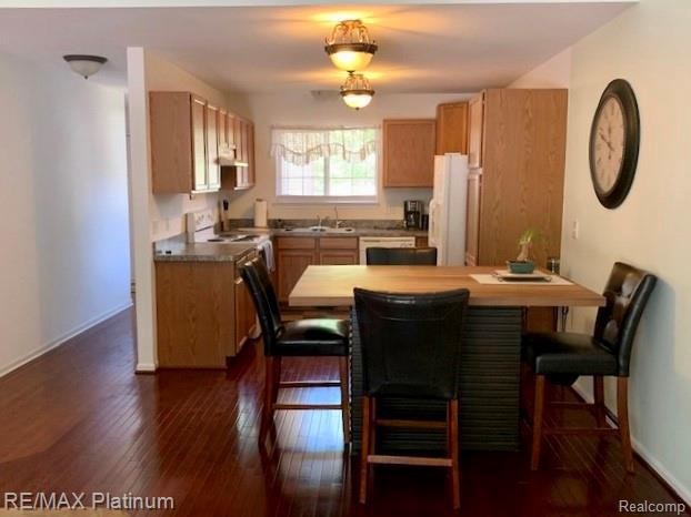 Foto del edificio - 4654 Summer Ridge Dr