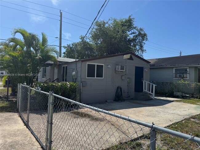 Building Photo - 1104 NW 64th St