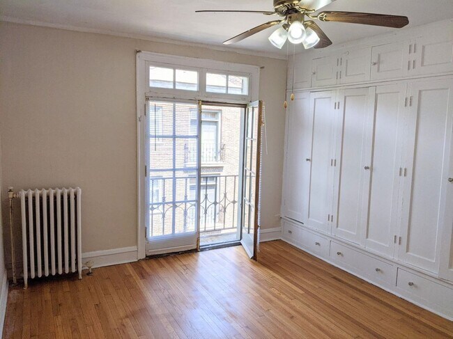 Foto del edificio - 905 Elmwood Ave