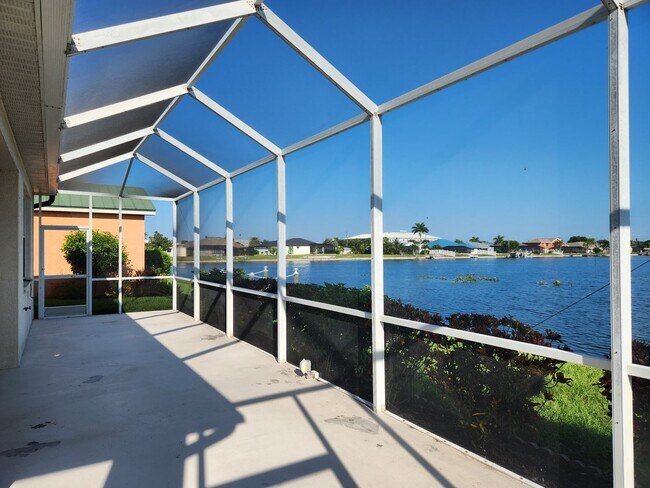 Building Photo - 1742 Emerald Cove Cir