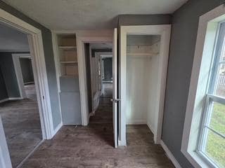 Building Photo - 228 N Maple Ave