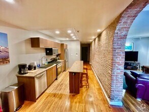Building Photo - 309 S Franklin St