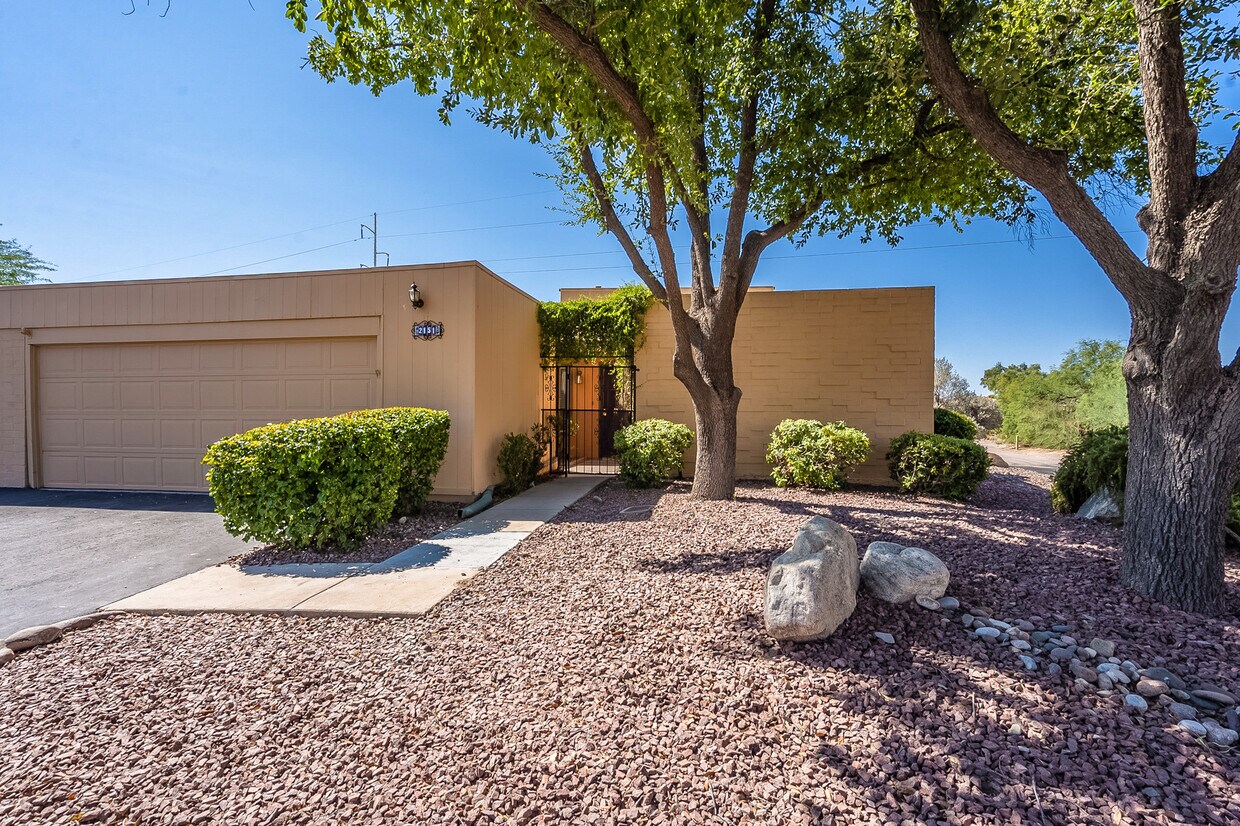 Foto principal - 2151 N Camino de la Cienega