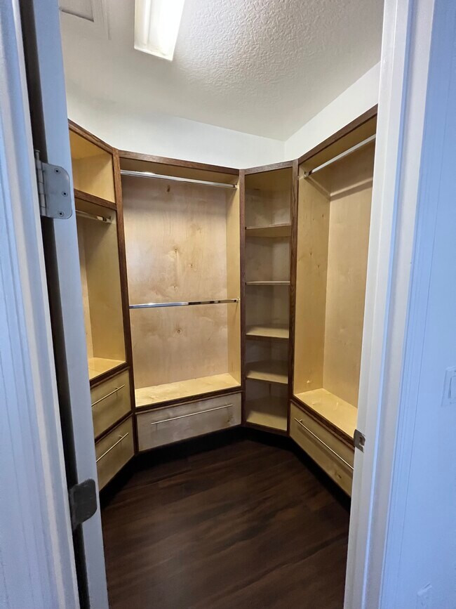 Foto del edificio - 10411 Belfry Cir