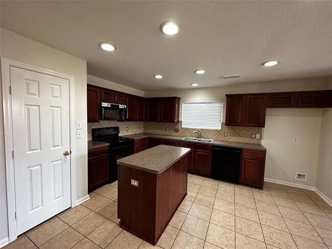 Building Photo - 10210 Canyon Rose Ln