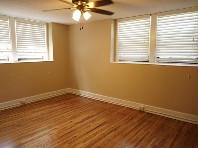 Building Photo - Holly Falls (562)