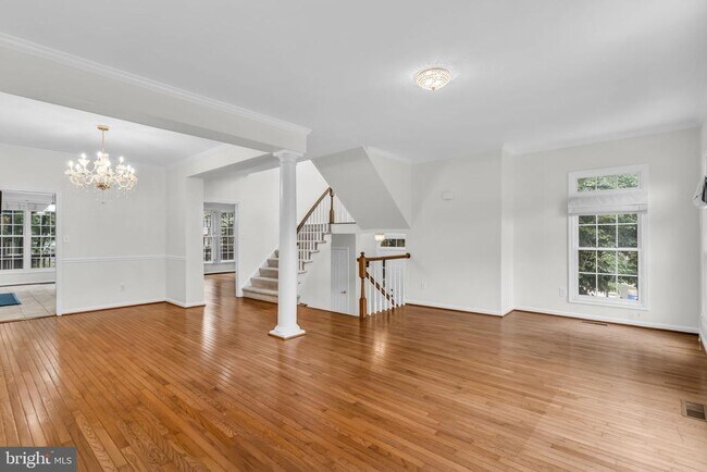 Foto del edificio - 6618 Frost Lake Ln