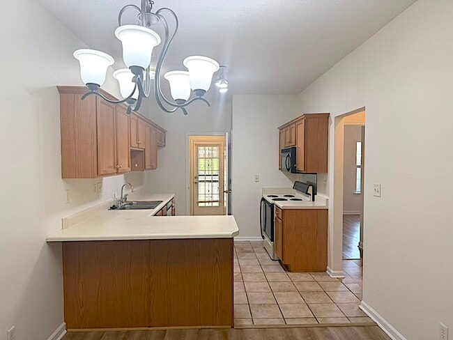 Foto del edificio - 7751 Lipscomb Dr