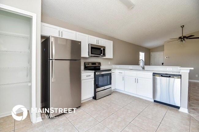 Building Photo - 1639 Ridge Pointe Dr