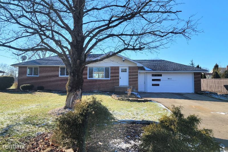 842 Penny's Dr, Brunswick, OH 44212 House Rental in Brunswick, OH