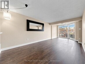 Building Photo - 725 King St W