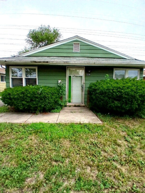 Foto principal - 3208 Nelson Ave