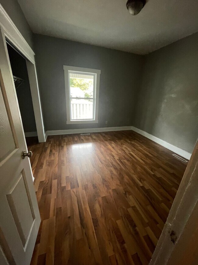 Foto del edificio - Spacious 3 Bedroom 1 Bath home available now!