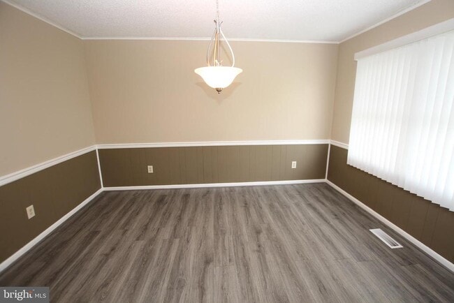 Building Photo - 34041 Mulberry Ln
