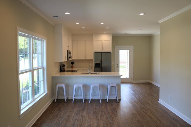 Building Photo - 4478 Brassfield Dr