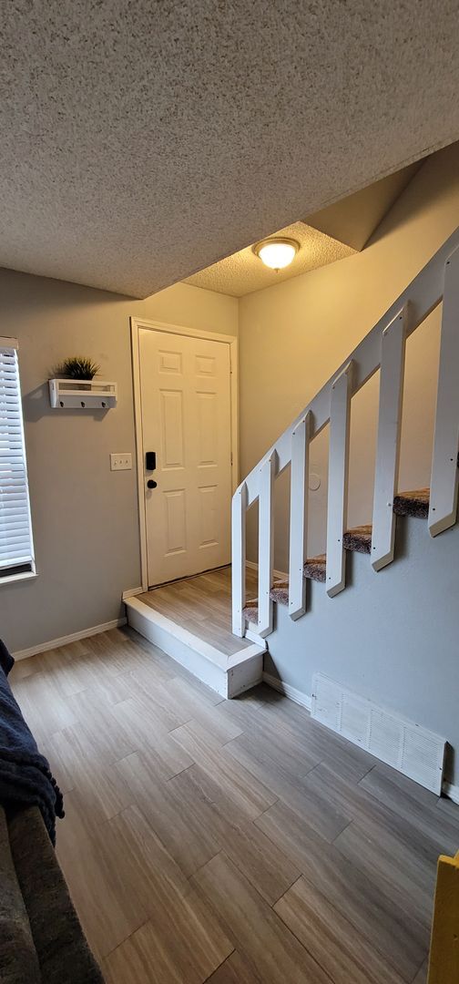 Foto del edificio - Charming Westside 2 Bedroom- pet friendly