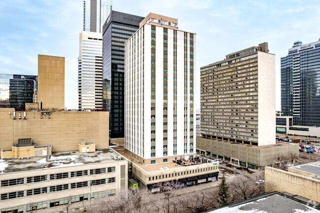 Building Photo - The Churchill Apartments