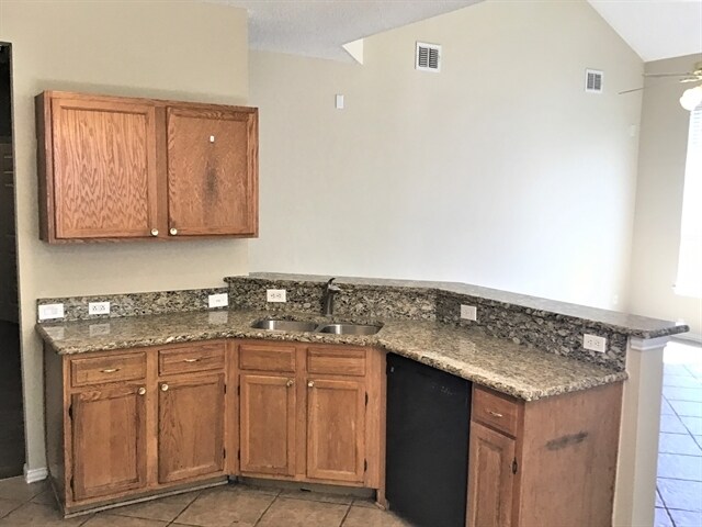 Foto del edificio - 1616 Niagara Boulevard