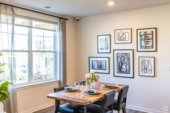 2 habitaciones, 2 baños, 119,5 m², área de comedor - One Hundred Forge