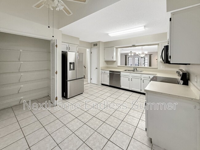 Foto del edificio - 10879 Cabbage Pond Ct