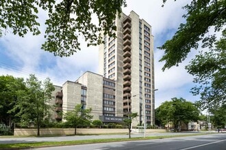 Building Photo - 2074 Robie St