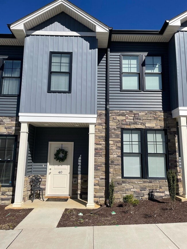 Photo - 40 High St Townhome