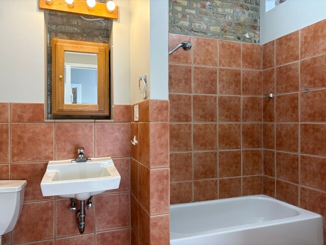 Building Photo - 2727 S Archer Ave