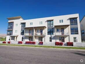 Building Photo - 5098 Putney Hill Rd