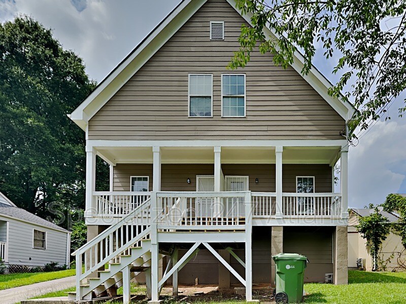 Primary Photo - 2015 Baker Rd NW