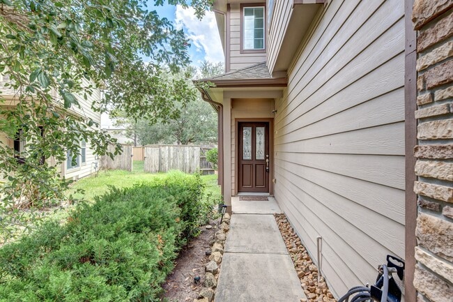 Building Photo - 24662 Folkstone Cir