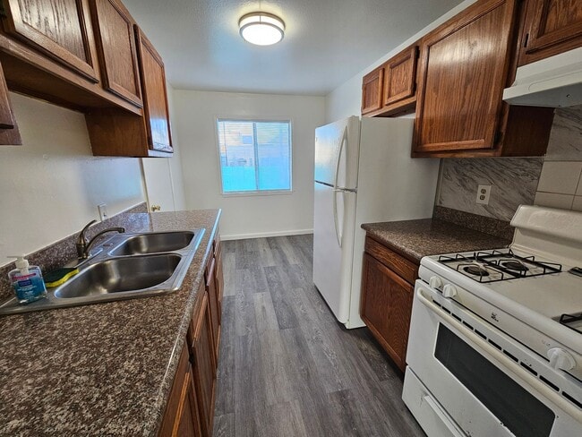 Photo - 20th Street Apartment