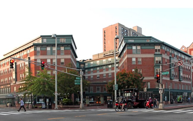 Building Photo - 620 Massachusetts Ave