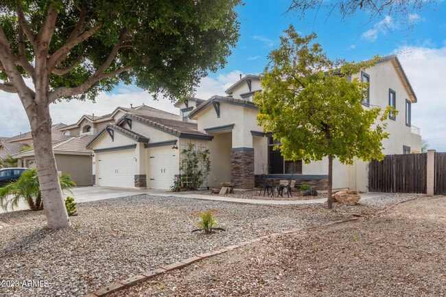 Foto del edificio - 14823 W Windsor Ave