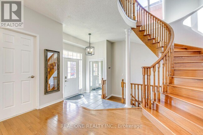Building Photo - 2183 Pheasant Ln