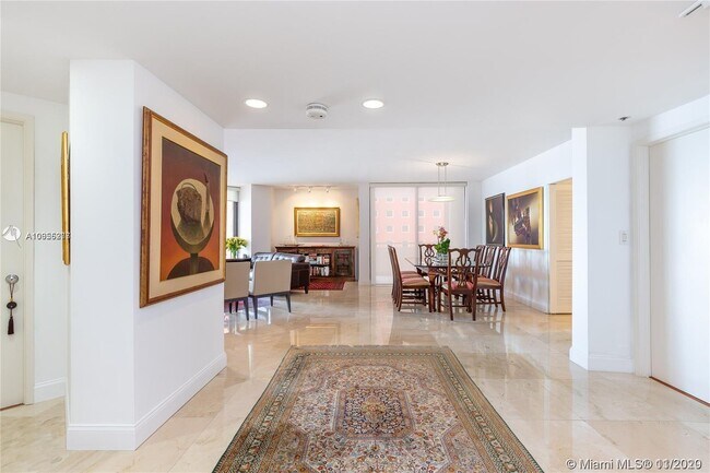 Foto del edificio - 1581 Brickell Ave