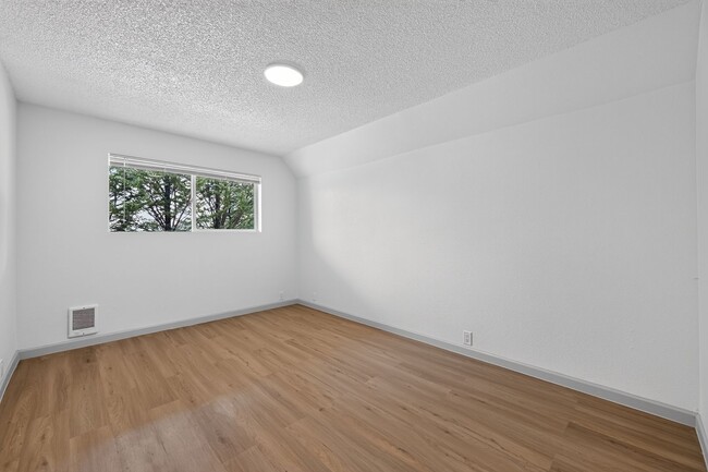 Interior Photo - The Clover Apartments