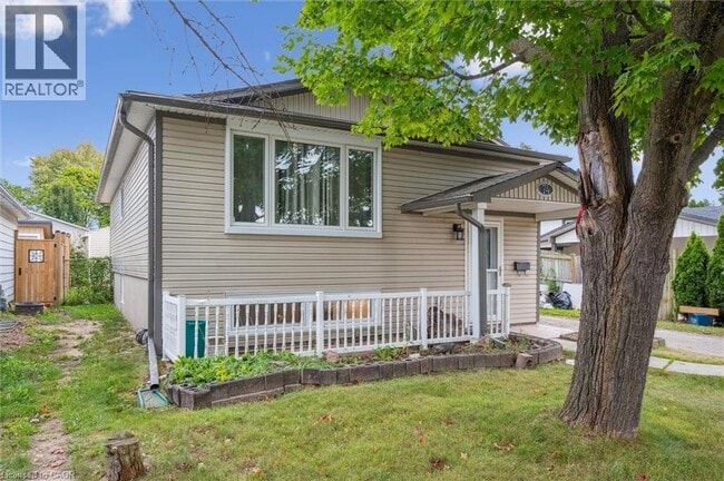 Building Photo - 74 Elm Ridge Dr