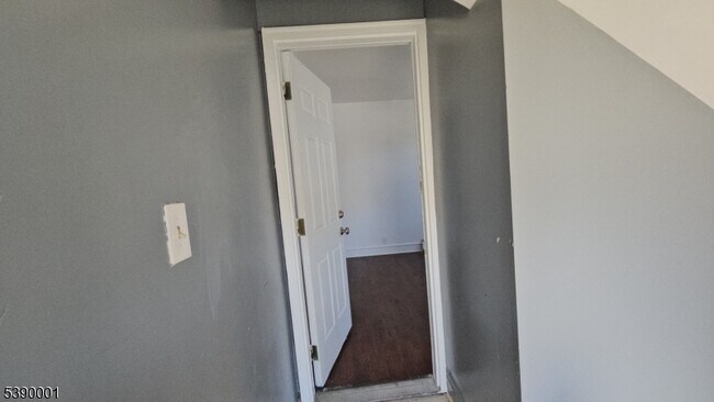 Foto del edificio - 264 Pomona Ave