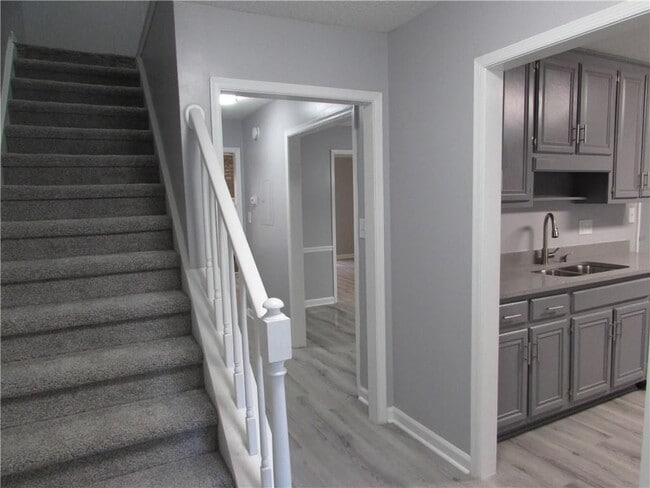 Building Photo - 1774 Twin Brooks Dr SE